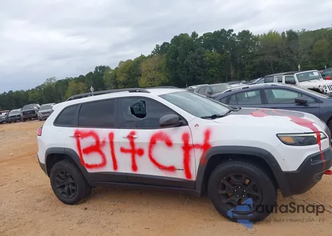 2020 Jeep Cherokee Trailhawk from USA, damaged, VIN 1C4PJMBX8LD517802